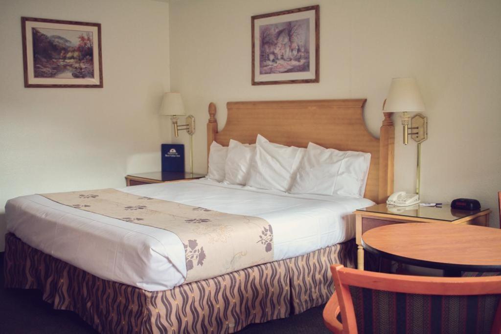 Americas Best Value Inn - Pendleton Buitenkant foto