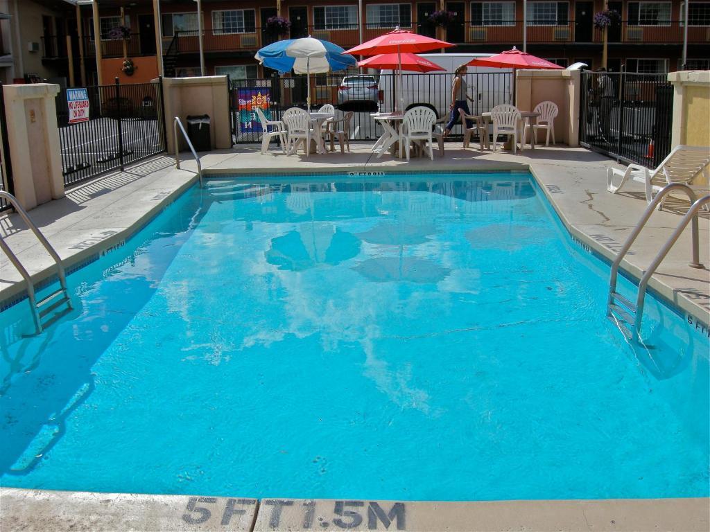 Americas Best Value Inn - Pendleton Buitenkant foto
