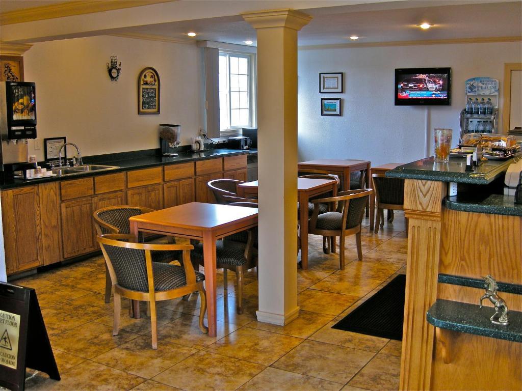 Americas Best Value Inn - Pendleton Buitenkant foto