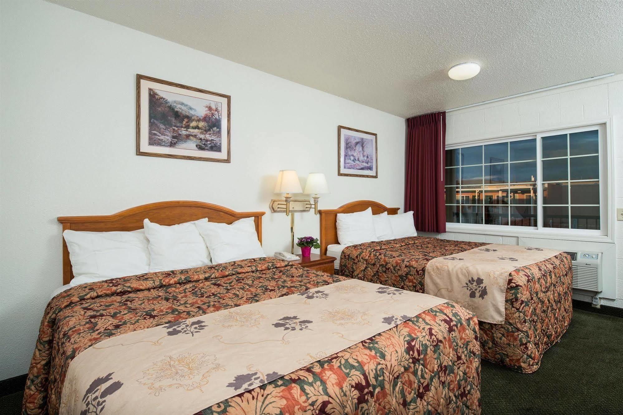 Americas Best Value Inn - Pendleton Buitenkant foto
